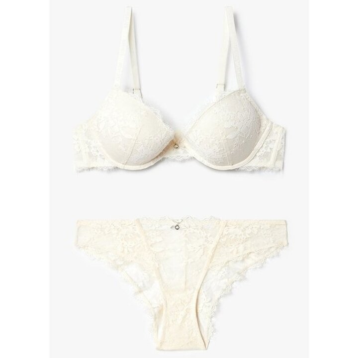 (신세계강남점)여성 플라워 자수 리무버블 푸쉬업 브라n 삼각팬티세트(0825385524,0825311524)