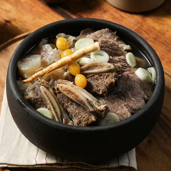 I[소노정/실온보관] 국내산 소 한마리 갈비탕 700g x 10팩 / 국내산 소고기 소갈비탕 소한마리전골 어복쟁반