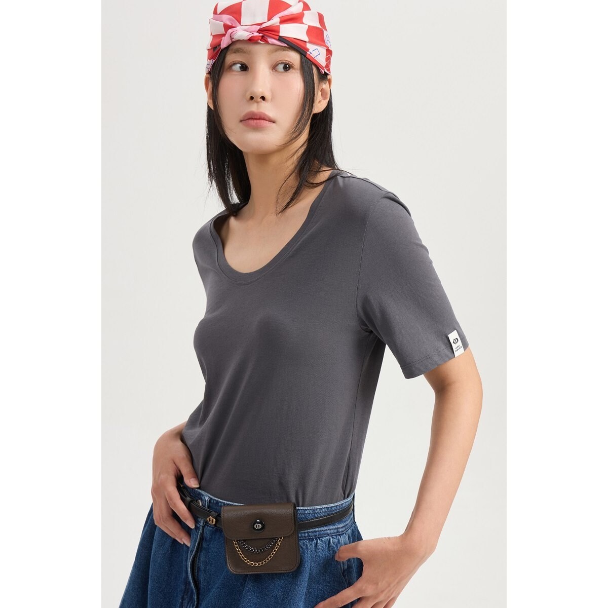 At Chouette   기본 U넥 티셔츠 LQTAM25400[럭키슈에뜨]