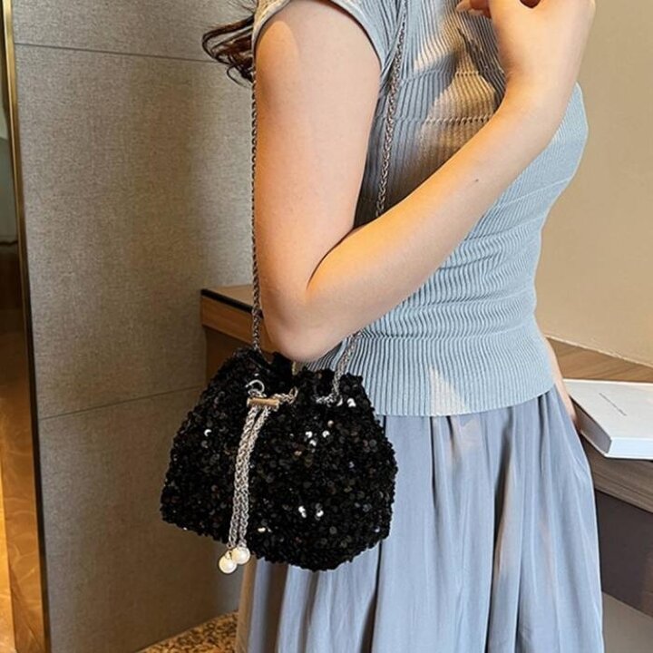 G126338스팽글복주머니크로스백클러치도트백