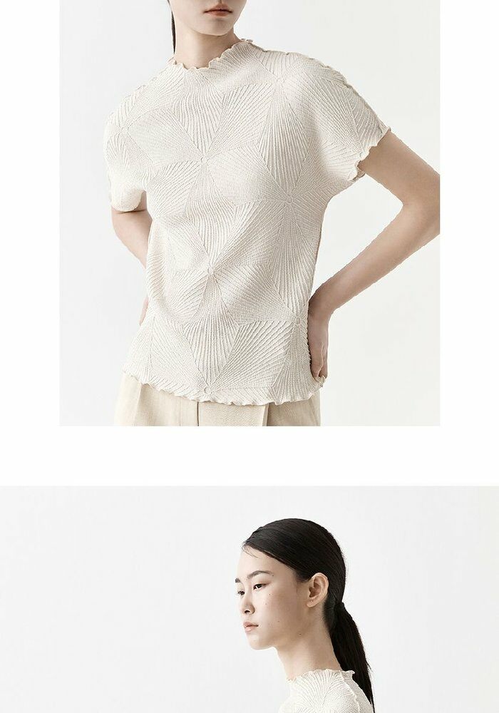 [롯데카드5%할인]☆잔여 수량 극소량! 2만원 파격 인하!☆ 26썸머 플리츠미 보타니컬 자수 블라우스 