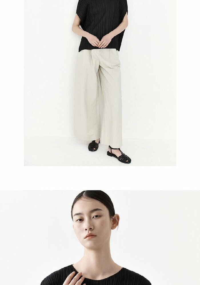 [롯데카드5%할인]☆잔여 수량 극소량! 2만원 파격 인하!☆  26SS 플리츠미 날개 슬릿 블라우스 